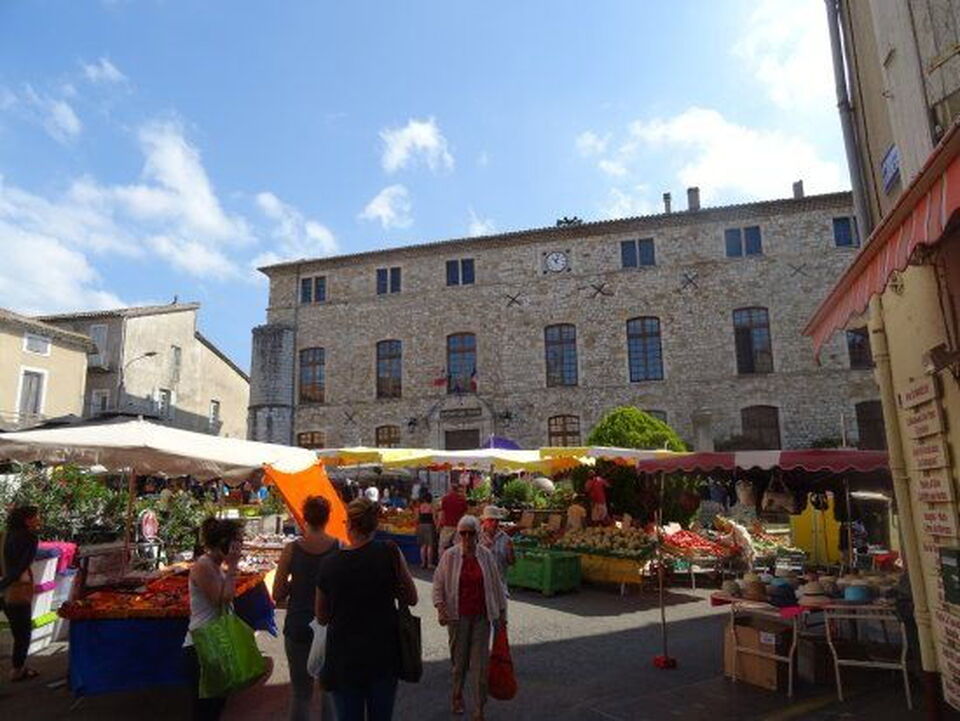 Les marchés de Vallon-Pont-d'Arc