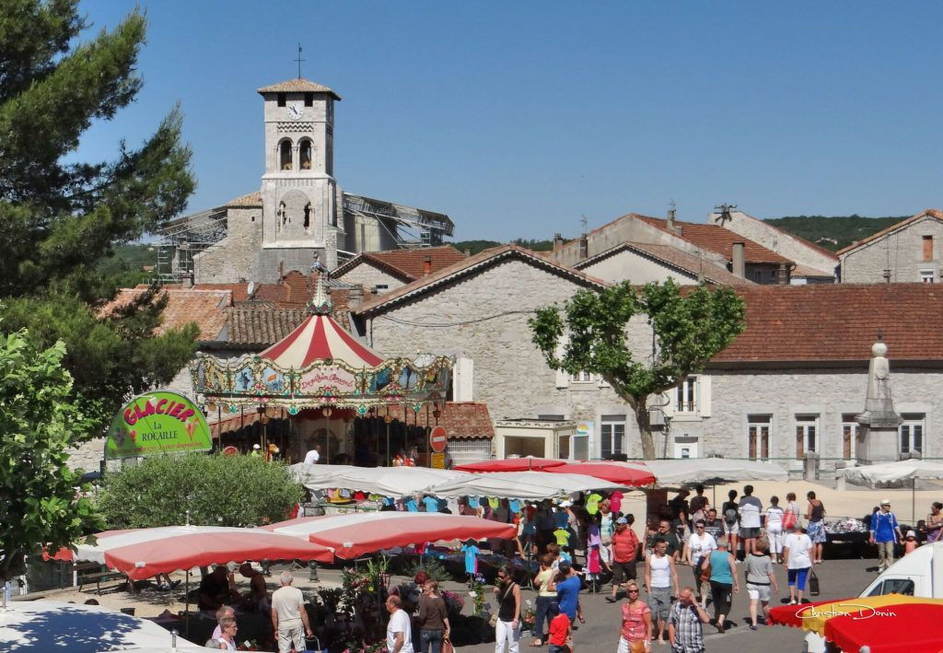 Marché de Ruoms en Ardèche