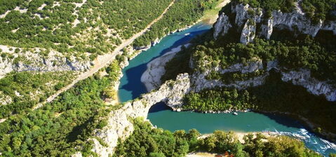 Le Pont d'Arc vu d'en haut, entrée des gorges de l'Ardèche